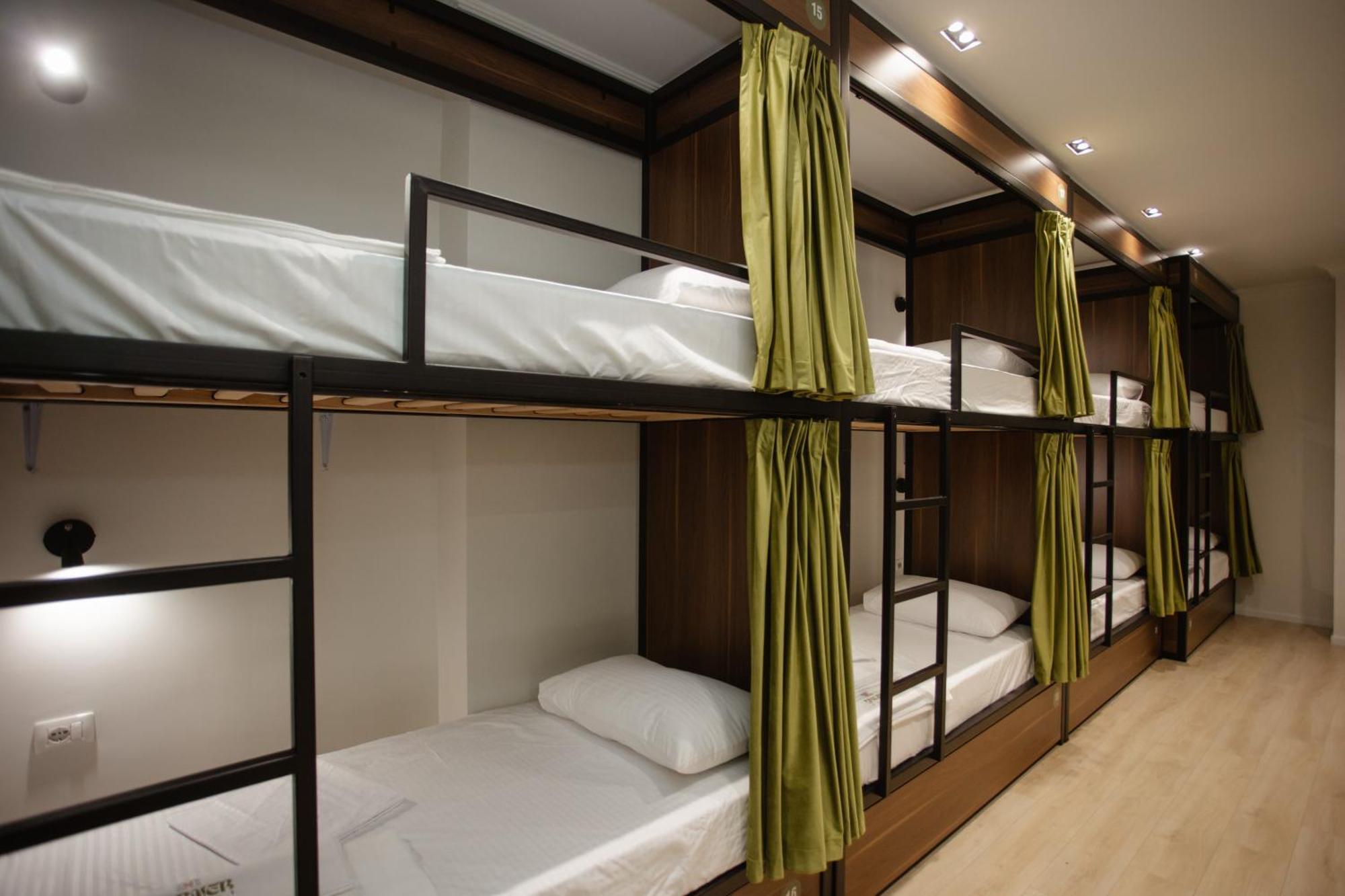 Corner Hostel Shkoder Ngoại thất bức ảnh