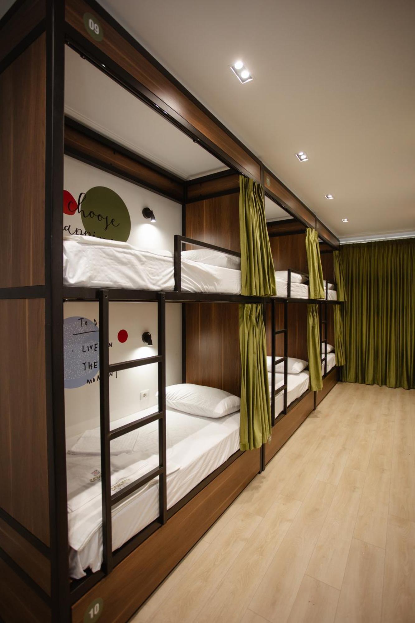 Corner Hostel Shkoder Ngoại thất bức ảnh