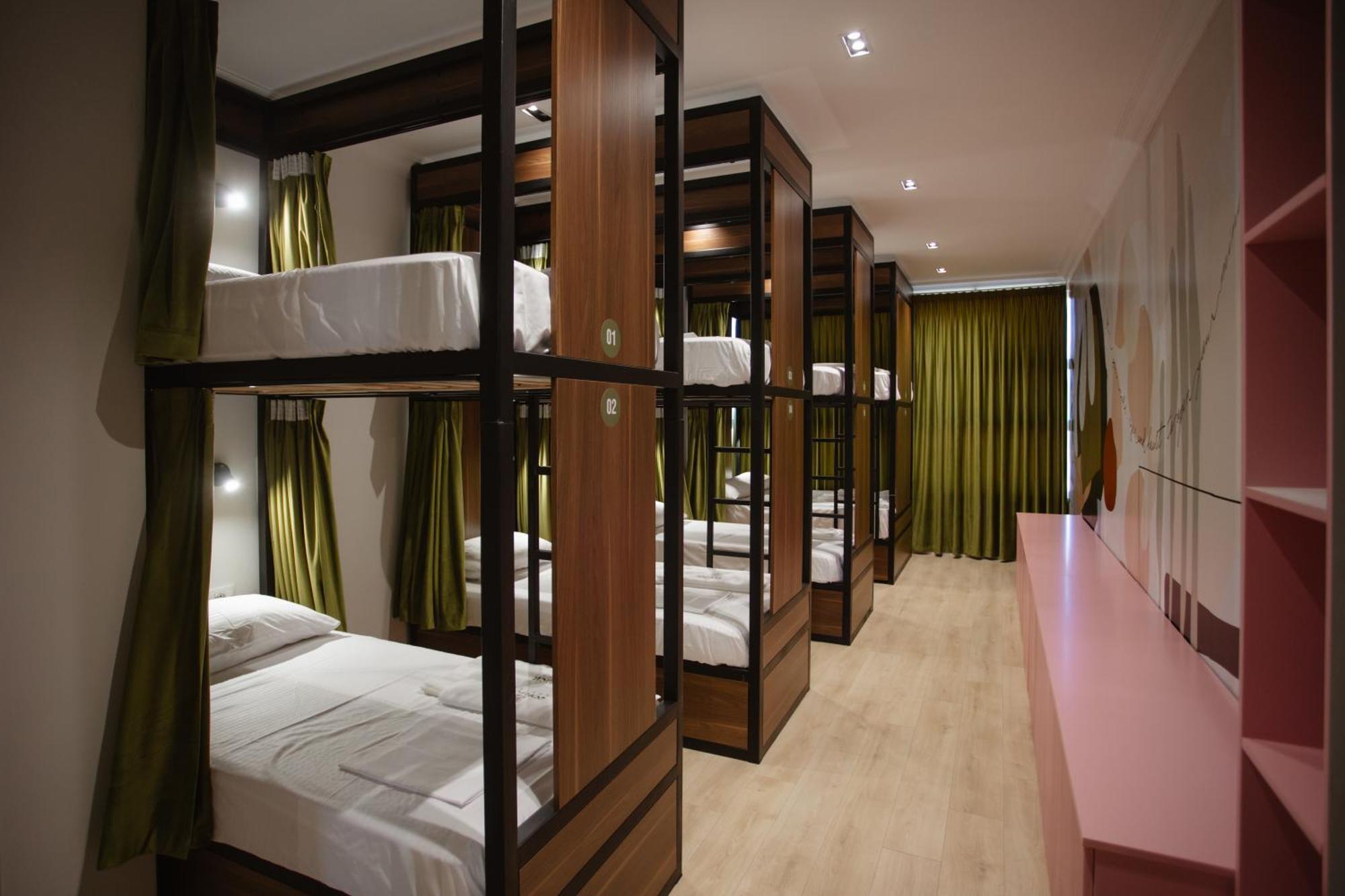 Corner Hostel Shkoder Ngoại thất bức ảnh