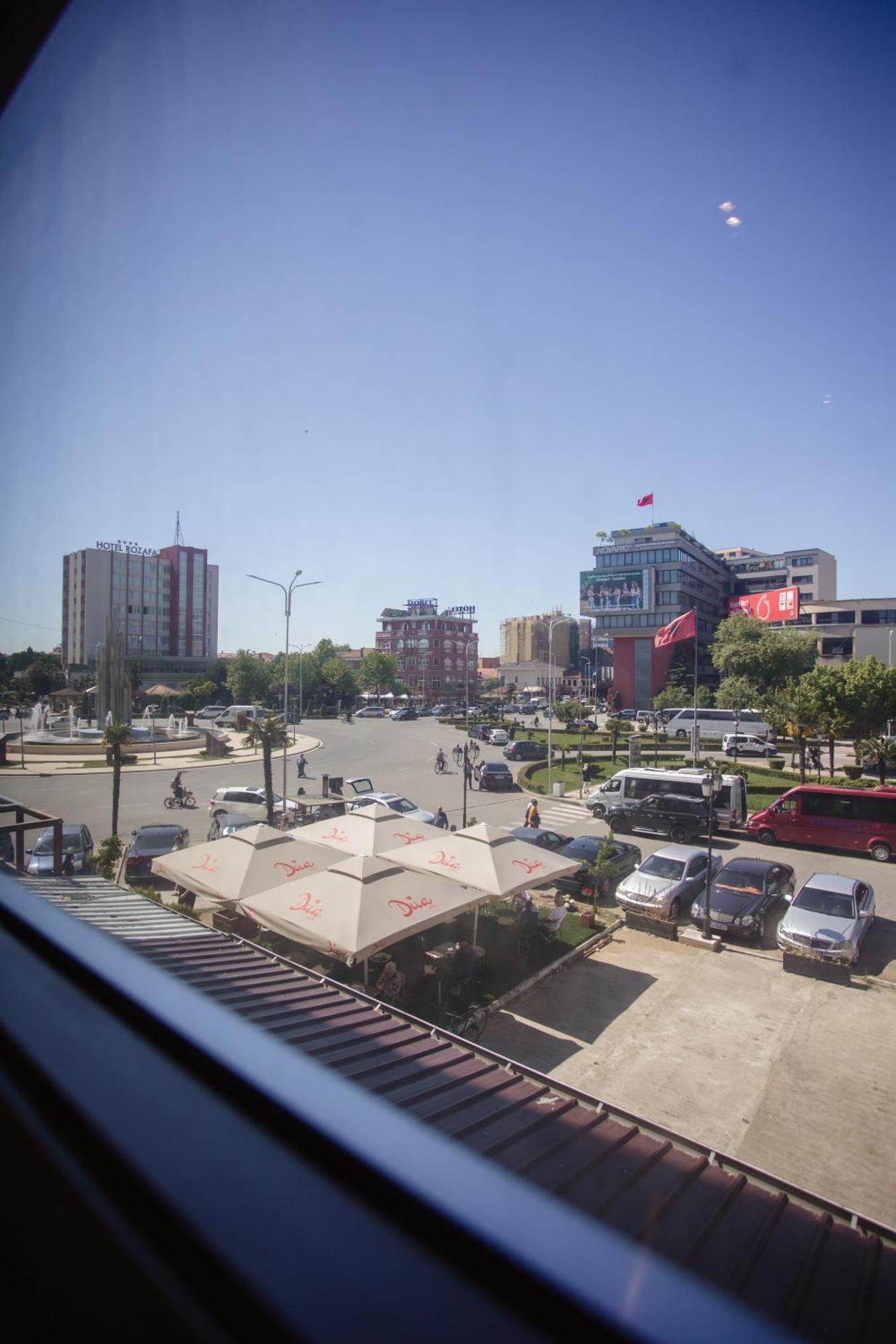 Corner Hostel Shkoder Ngoại thất bức ảnh